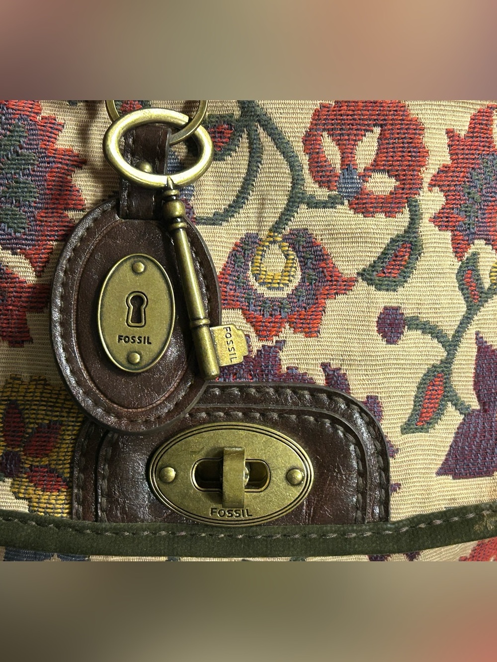 Vintage Fossil Tapestry Flap Shoulder Bag - Picture 4 of 16